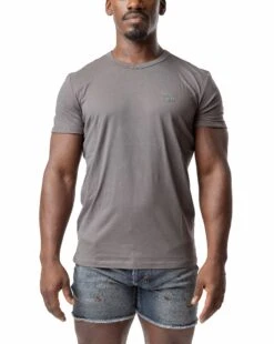 Brandmark Tee -Herren Mode Waesche 1483 BM Tee Char Grey 8 3 edit 2500 px crop 8e1a948b b067 4032 94bc 0034d894a1c0
