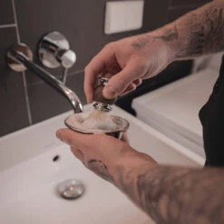 Rasierschale 'Compass' Aus Edelstahl -Herren Mode Waesche RasierpinselSet1 compressed